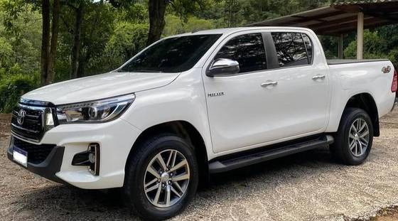 TOYOTA HILUX 2.8 SRV 4X4 CD 16V DIESEL 4P AUTOMÁTICO